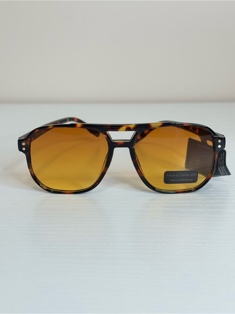 House of Harlow 1960 Oversized Tortoise Sunglasses Amber Lens NWT